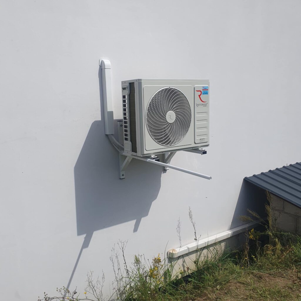 REALIZACJE 77 UoK ualn